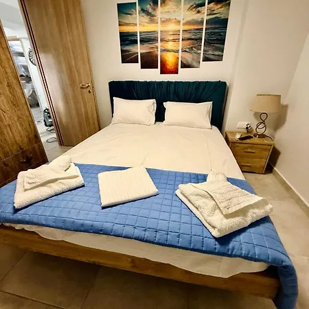 Crystal House Apartment