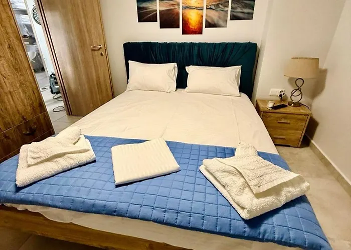 Crystal House Apartment